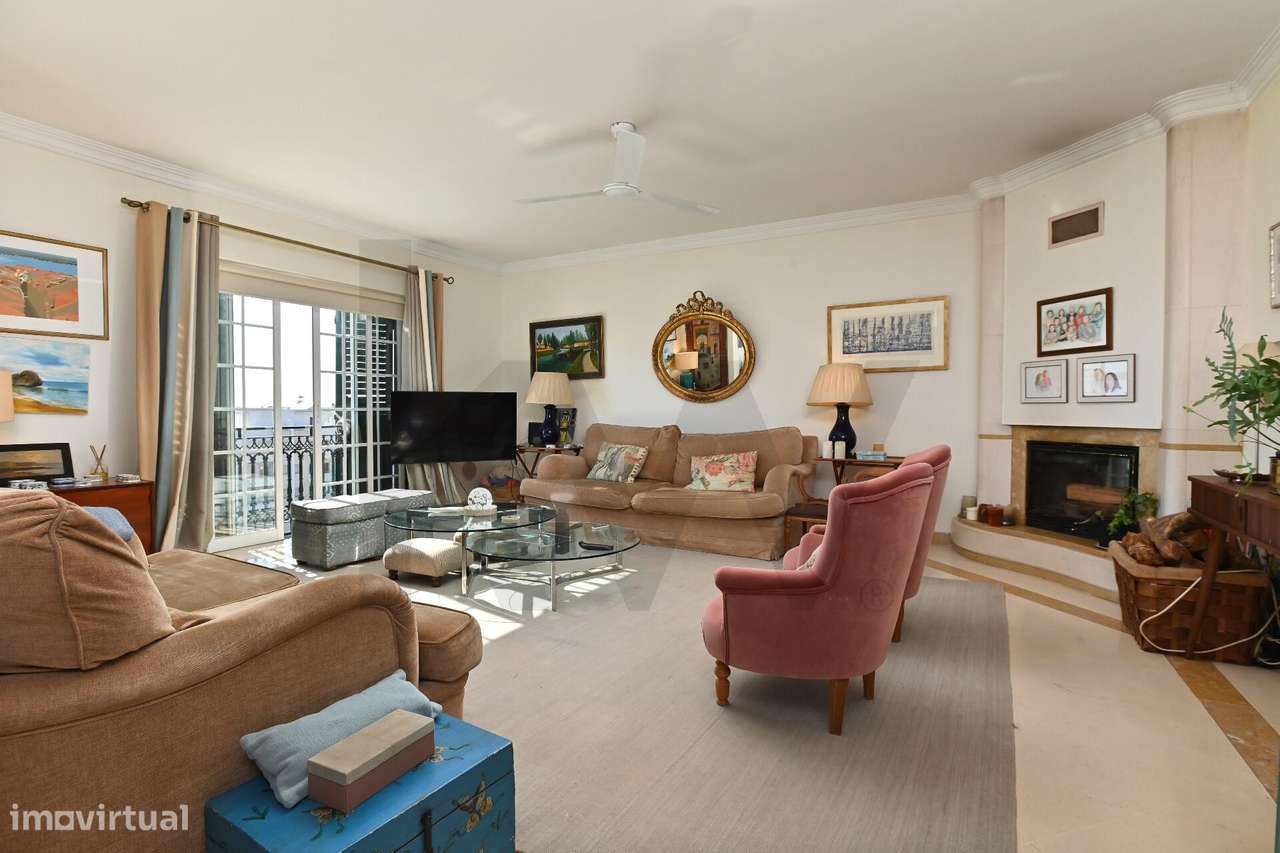 Monte Estoril — Moradia T5+1 em Condomínio Privado com Piscina e Garag - Grande imagem: 2/44