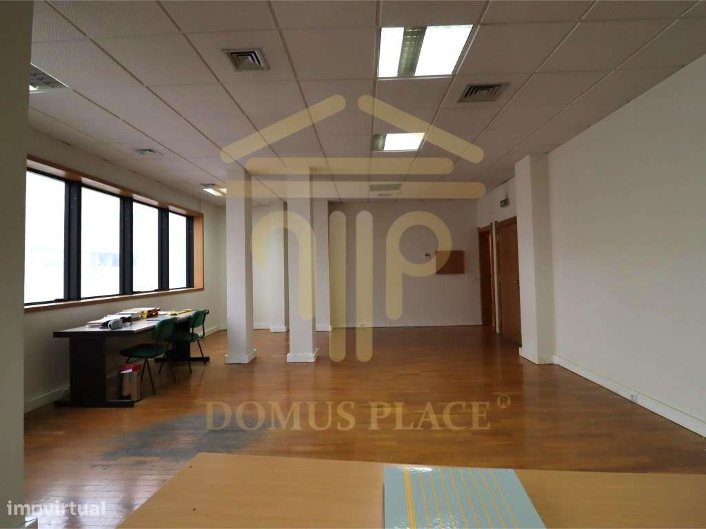 ESCRITÓRIO NO CORAÇÃO DA MAIA COM GARAGEM-5