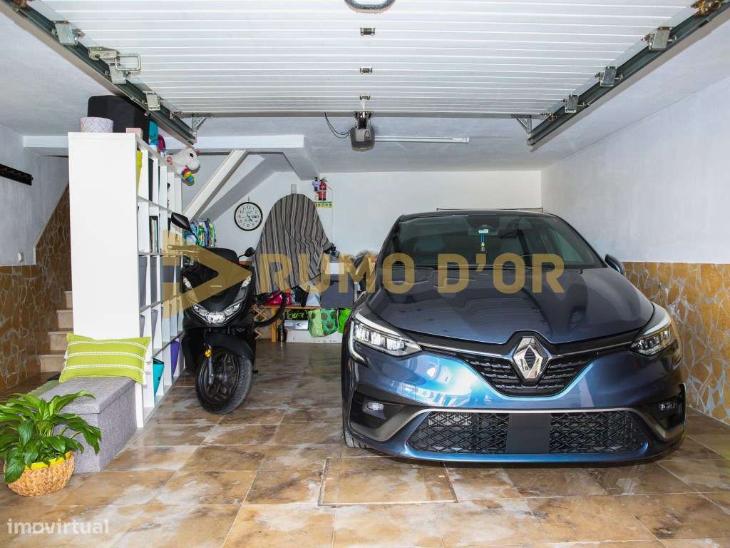 Moradia com Garagem-27