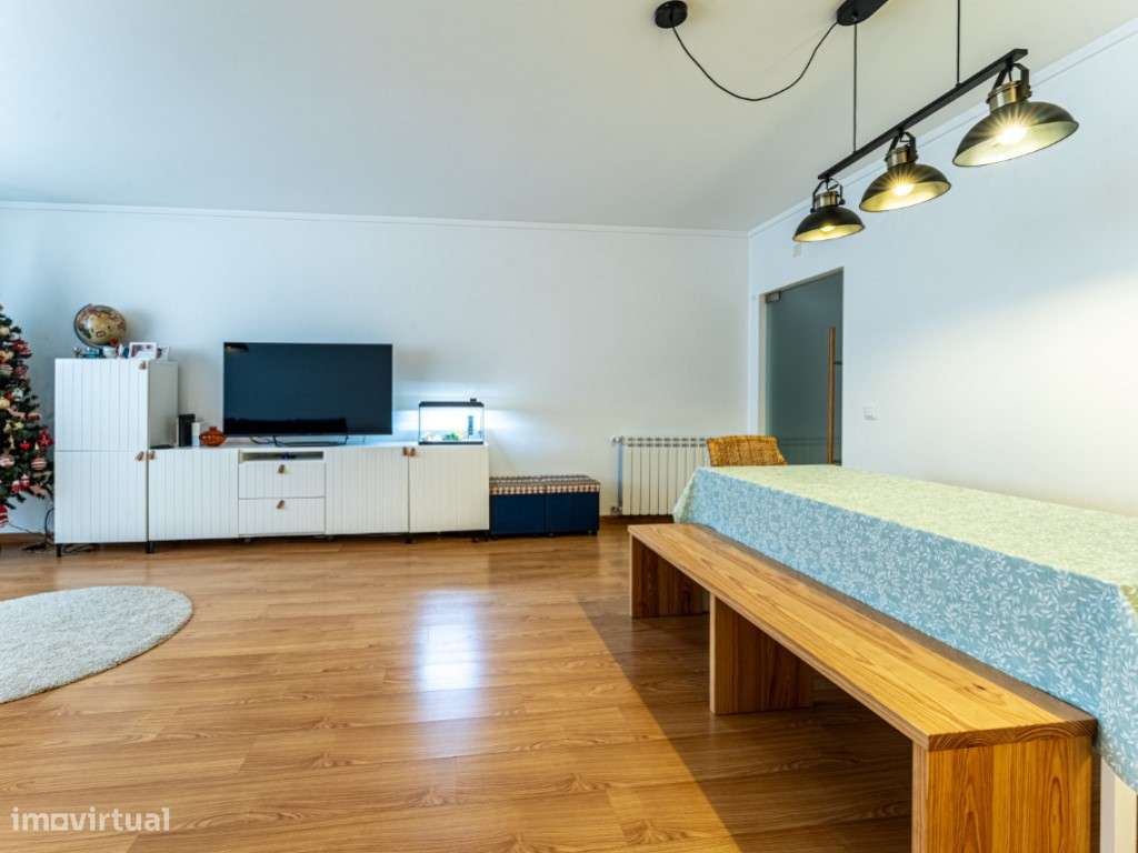 Apartamento T3 no Centro Histórico de Alcobaça-5