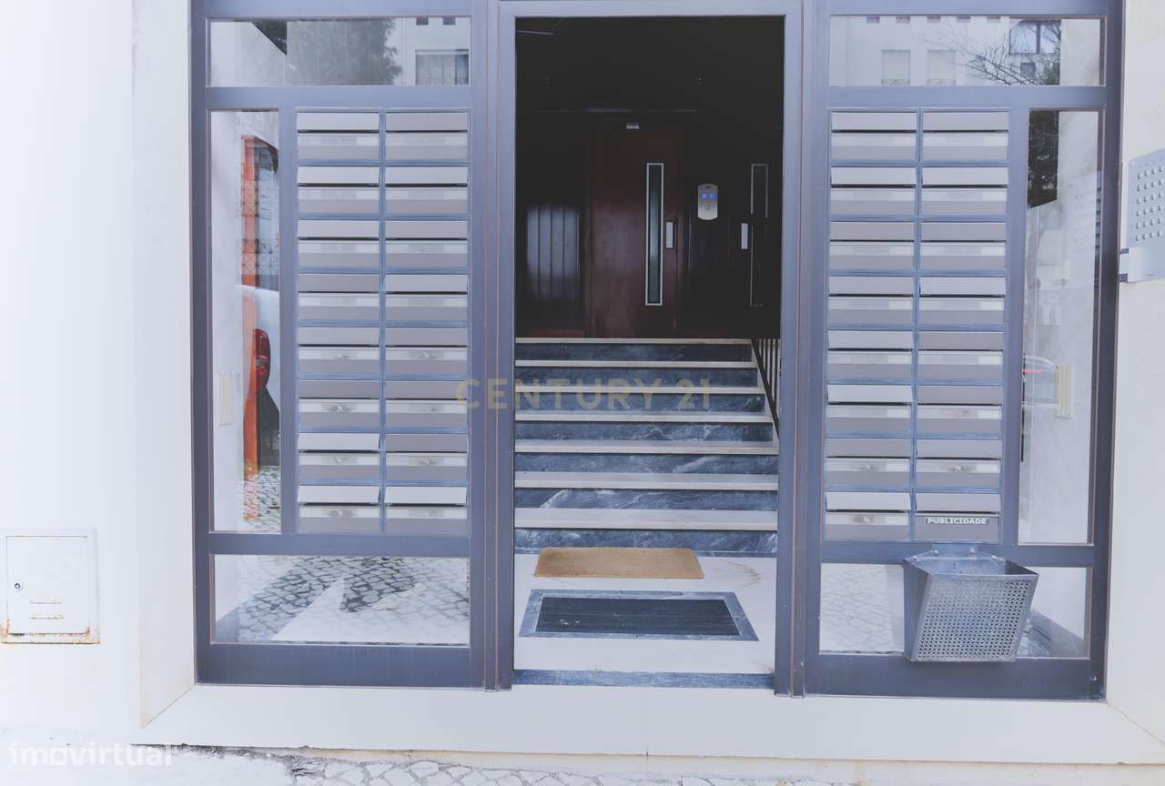 APARTAMENTO T1 - RINCHOA, RIO DE MOURO-18