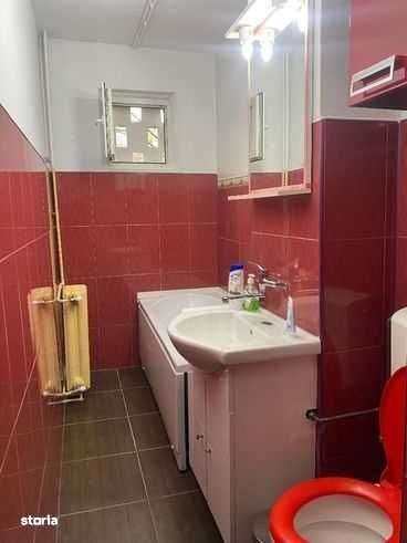Inchiriez apartament zona malul rosu,3 cam utilat si mobilat complet - Imagine principală: 5/8