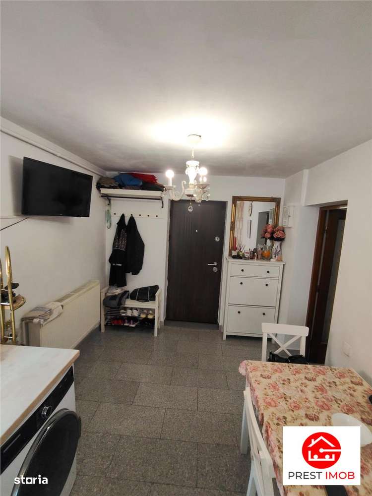 Apartament si spatiu comercial de vanzare-4