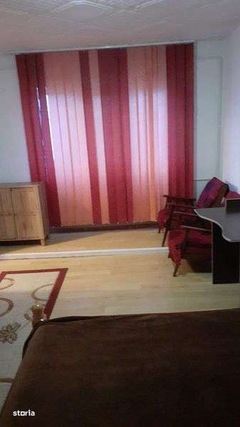 inchiriez garsoniera ploiesti ( democratiei ) sala Doroftei - Imagine principală: 5/5