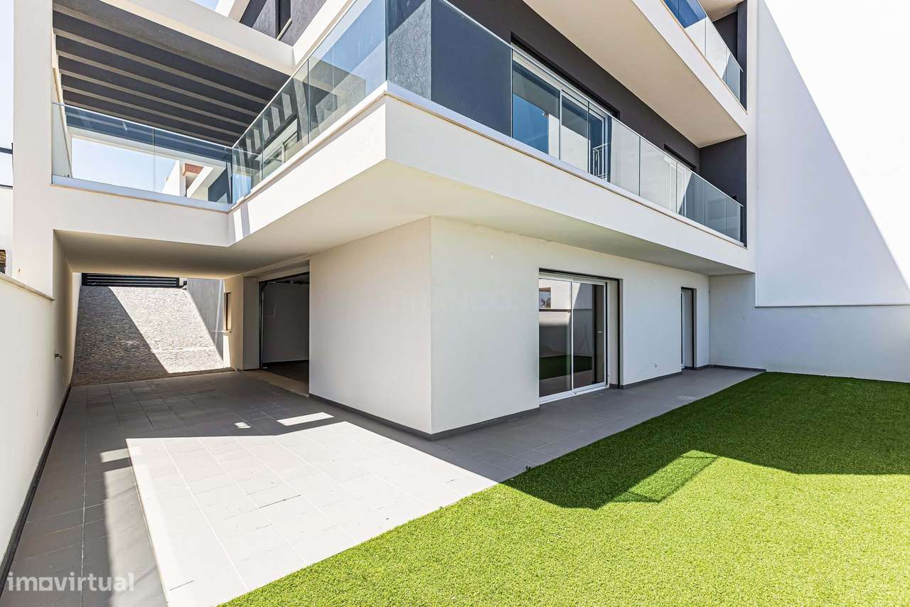 Moradia Contemporânea T3 com Garagem | Mexilhoeira Grande-31