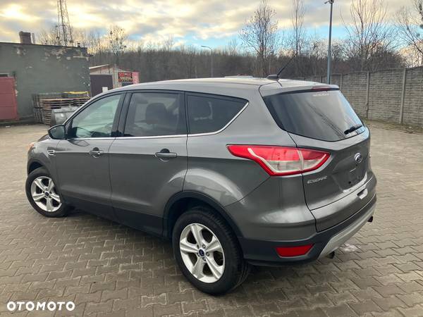 Ford Escape 1.6 EcoBoost AWD SE - 5