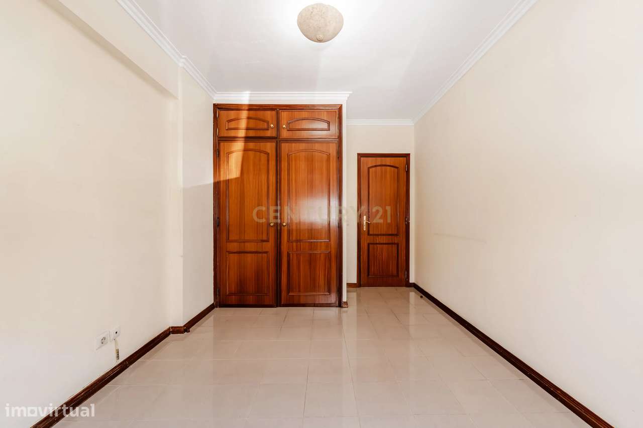 Apartamento T2 em Santa Marta do Pinhal-  Corroios, Seixal-13