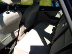 Ford Focus 1.6 Ghia - 11