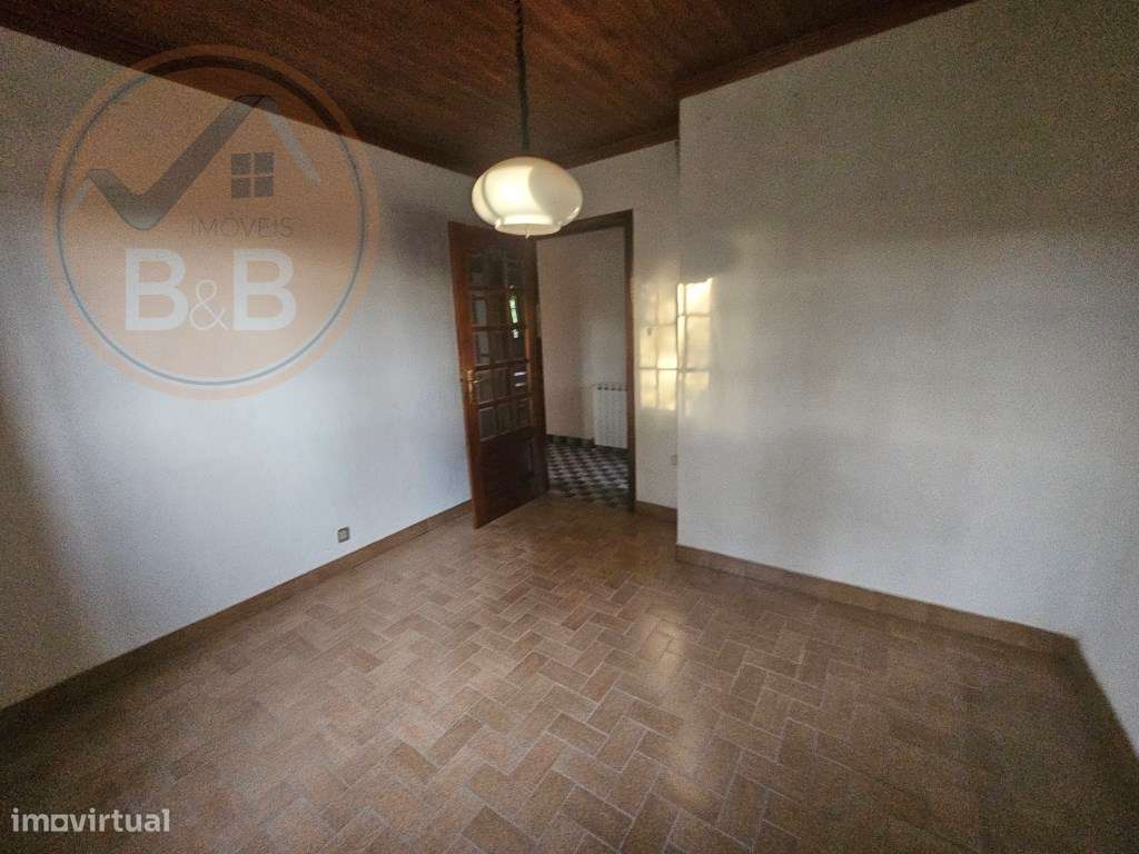 Moradia T4 com terreno, em Cavez, Cabeceiras de Basto-16