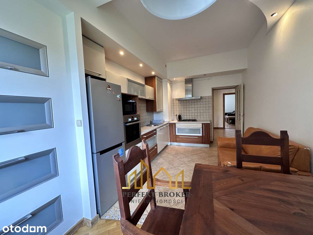 Mieszkanie w sercu Miasteczka Akademickiego!-1