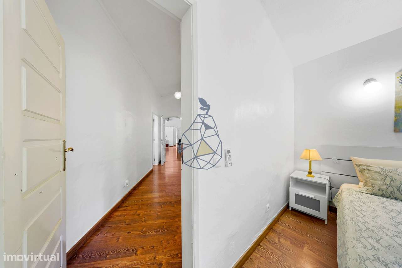 Moradia T3 com Piscina e Jardim + Anexo Urbanização Serra e Mar - Port-36