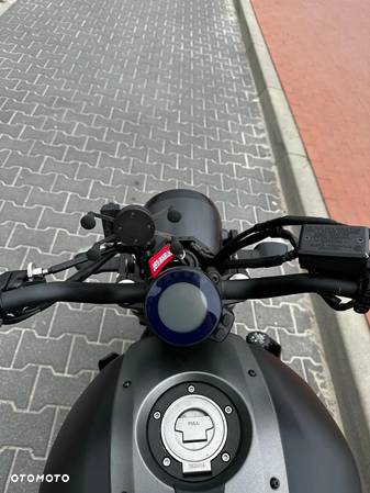 Yamaha XSR - 12