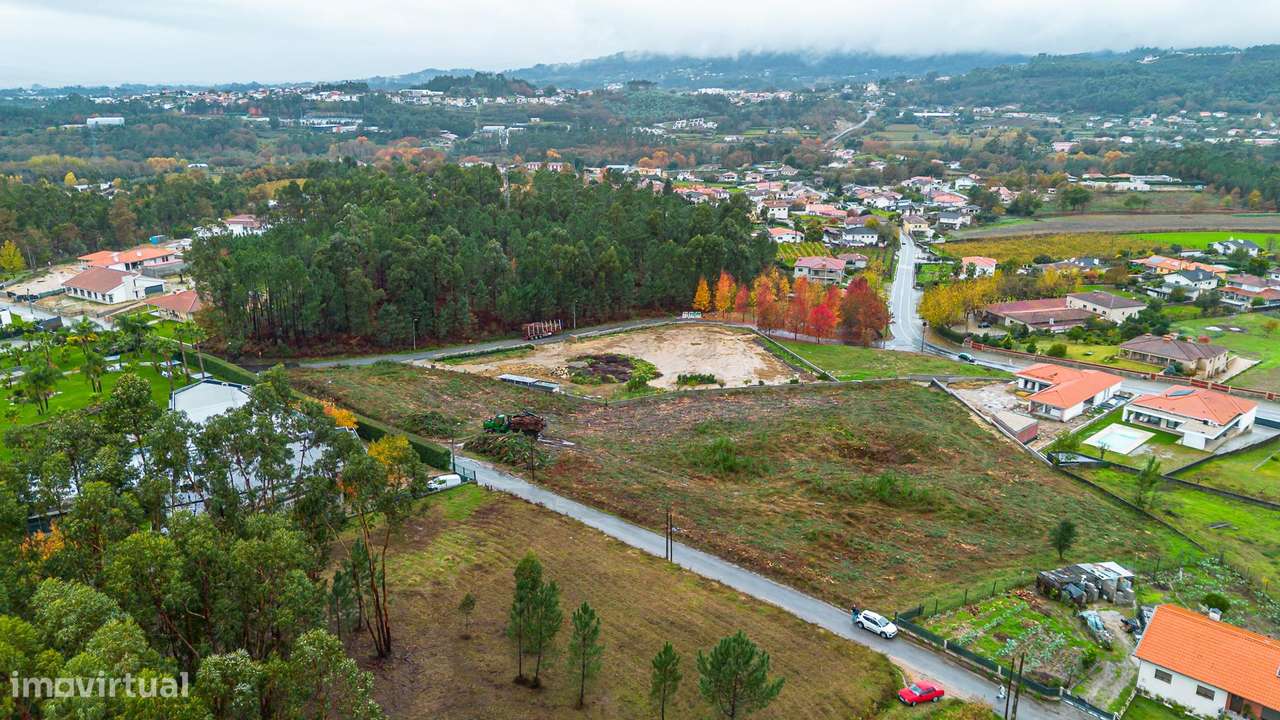 Terreno Urbano a 20 Minutos de Braga - Grande imagem: 5/27