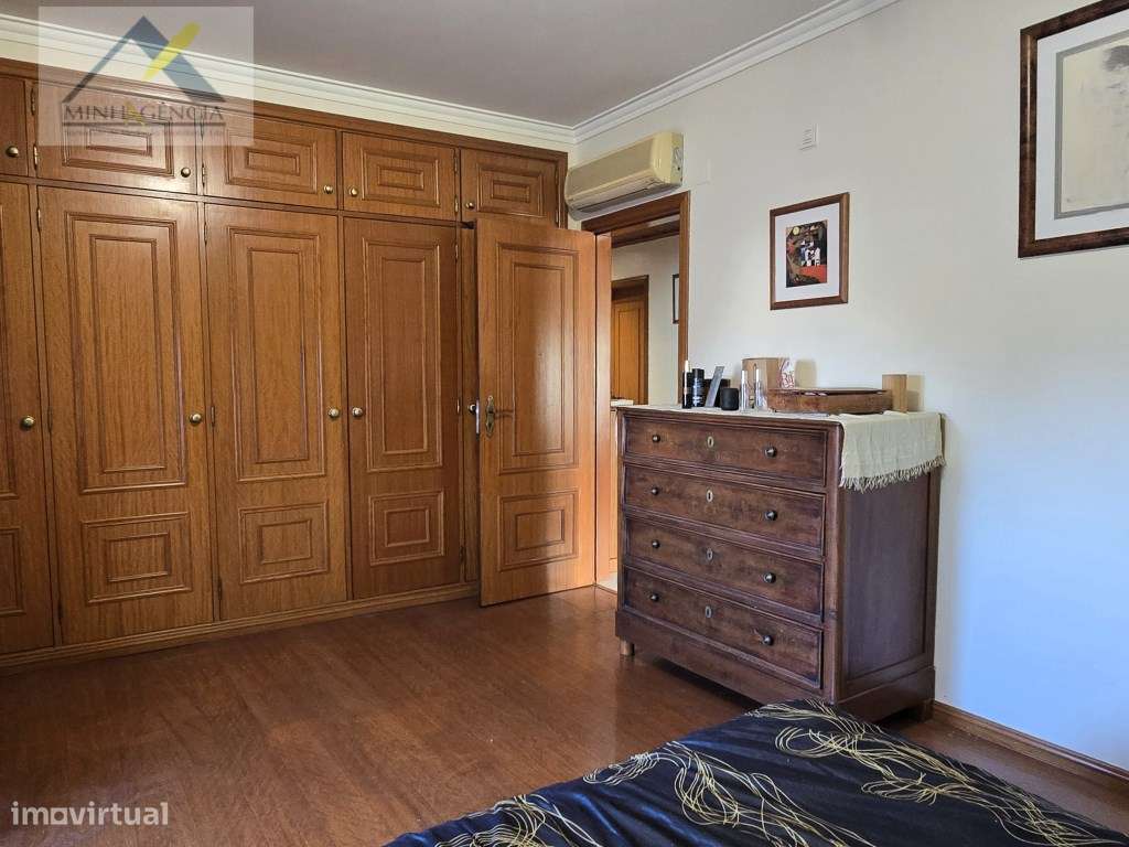Apartamento T3 com garagem de 45 m2 em Setúbal-19