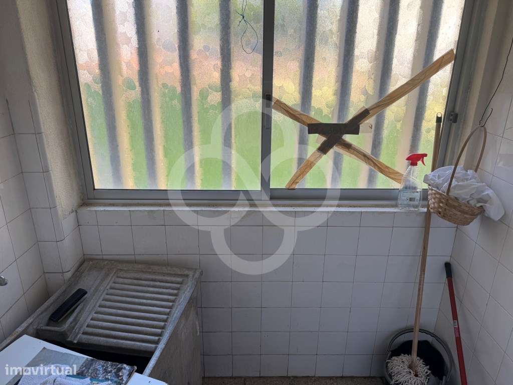 Apartamento T3 em Carnaxide com excelente localização próximo a com...-11