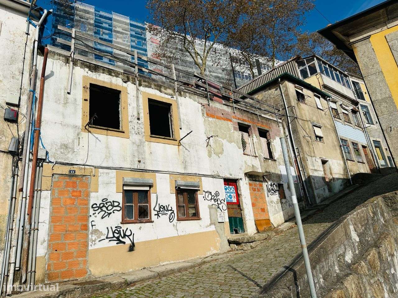 Prédio três T2 recuperar vistas Douro -Projeto aprovado zona histórica - Grande imagem: 3/32