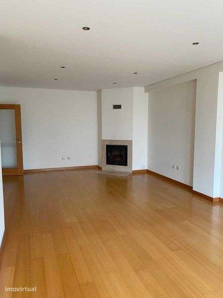 Apartamento T3 para Arrendar - Fraião - Grande imagem: 4/12