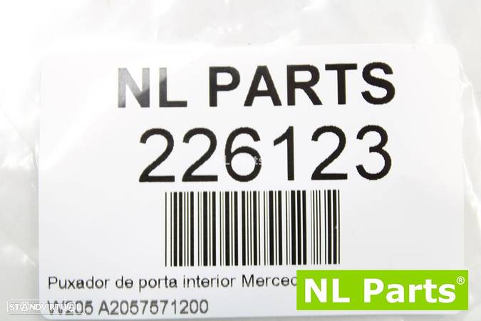 Puxador de porta interior Mercedes Classe C W205 A2057571200 - 5