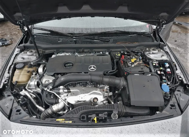 Mercedes-Benz CLA 250 Progressive 7G-DCT - 10