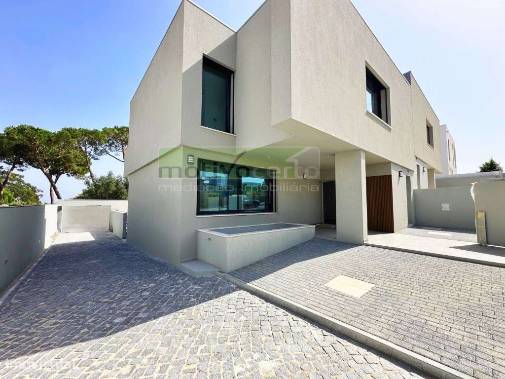 Moradia T3 Nova com Piscina e Garagem. Viva com Conforto em Leceia,...-27