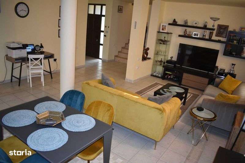 Vand casa P+1 in Slobozia , Pepiniera. - Imagine principală: 4/8