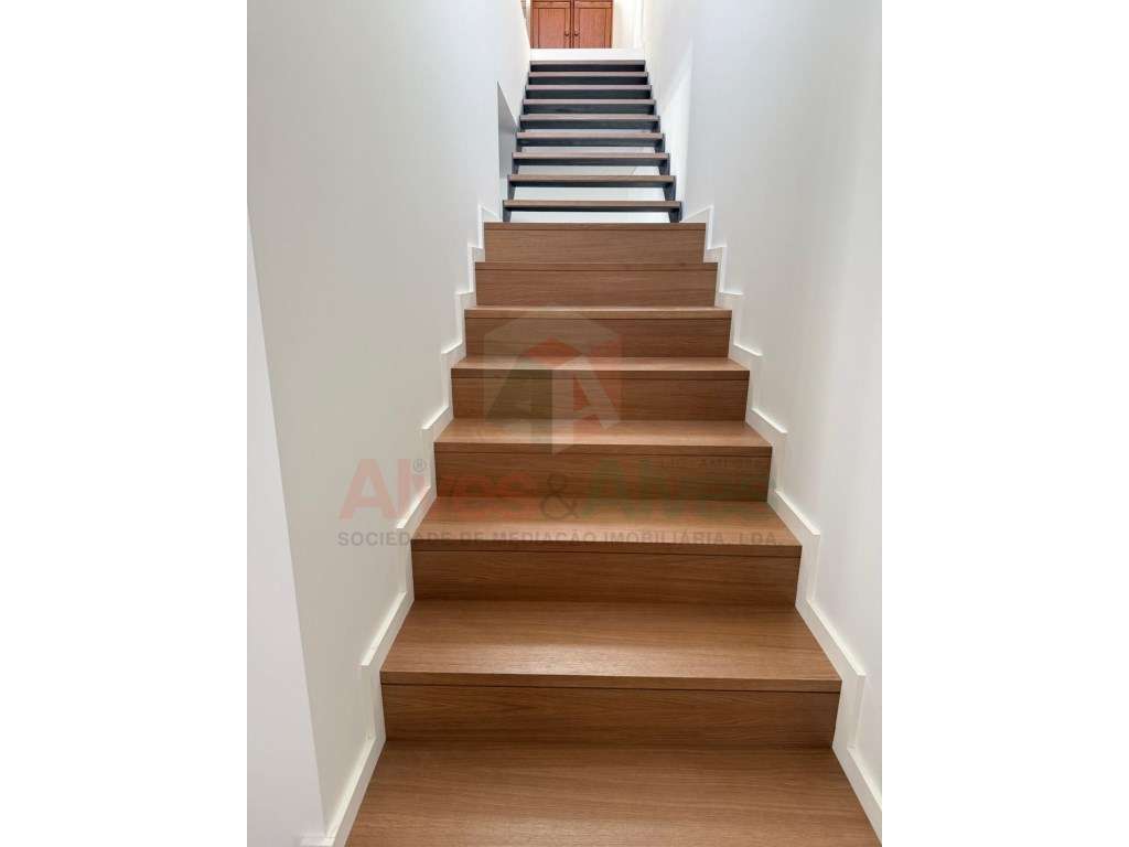 Moradia c/ piscina - Em construção - Previsão de conclusão Dezembro...-5