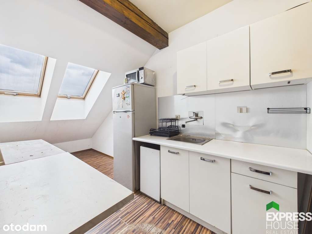 2 pokoje, 2 piętro, duży salon, centrum Plewisk-4