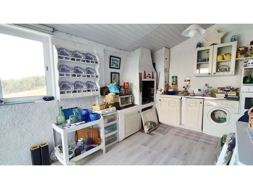 Moradia T2+2 a minutos das praias de Santa Cruz, Santa Rita e Porto...-11