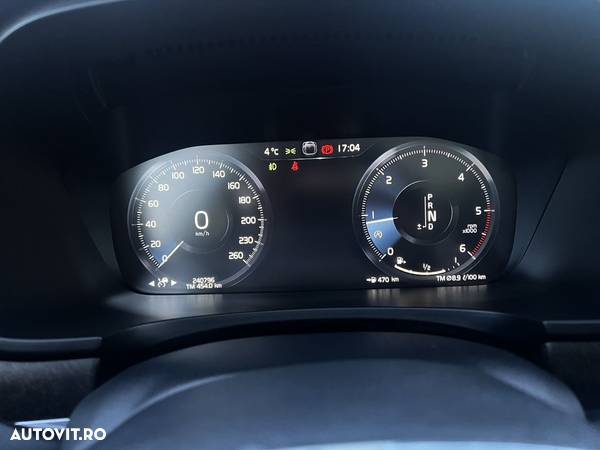 Volvo V90 D5 AWD PRO - 17