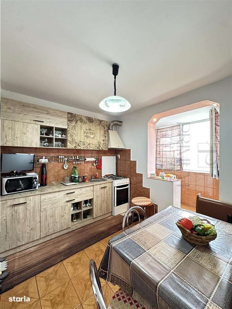 SAGULUI - 3 Camere - Decomandat - Centrala proprie - Bloc anvelopat - Imagine principală: 2/10