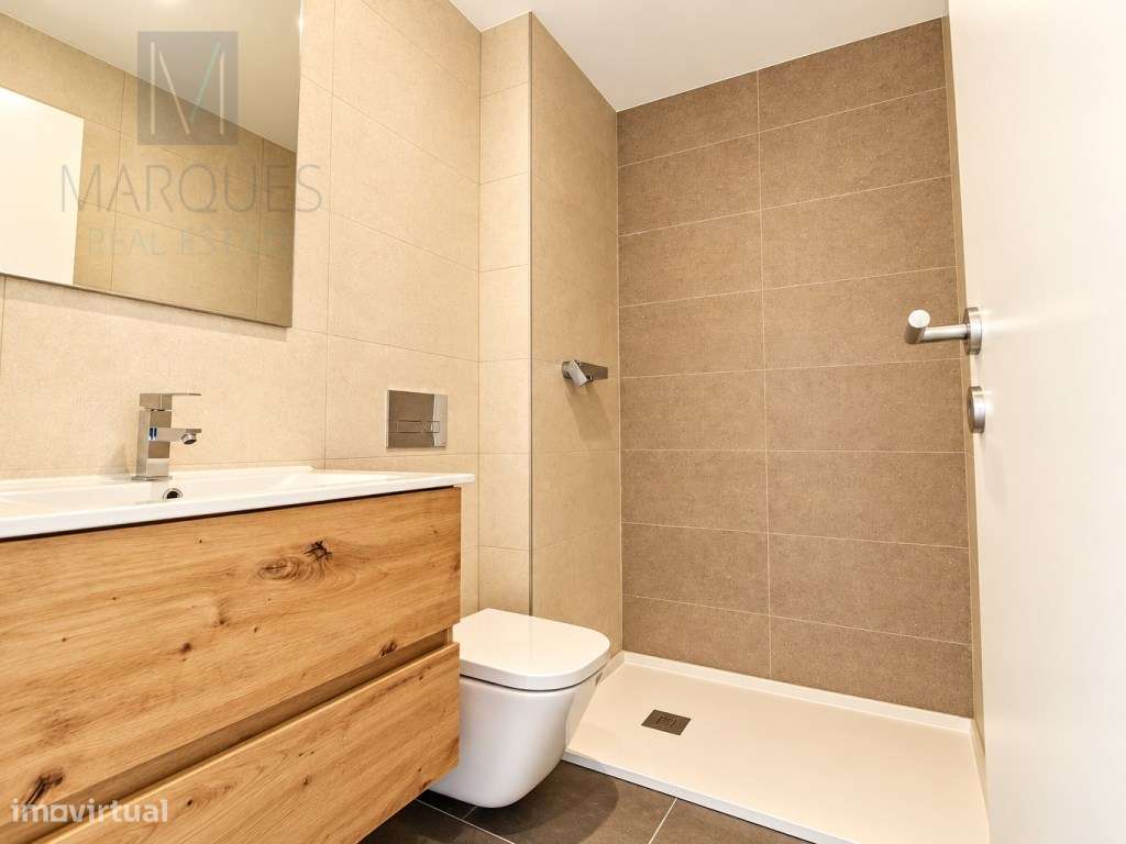 Moradia V4 com Garagem, Piscina e Jardim em Vale de Milhaços - Corr...-13
