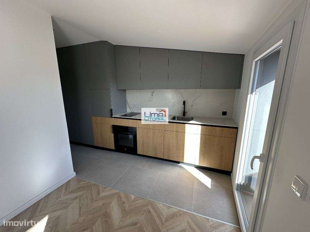 Estúdio para venda com parqueamento - Leiria - Grande imagem: 2/19