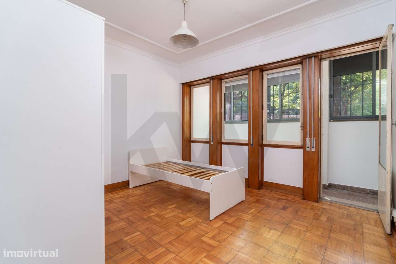 2 Apartamentos T8 + Piso Independente | 3 Garagens | Coimbra-7