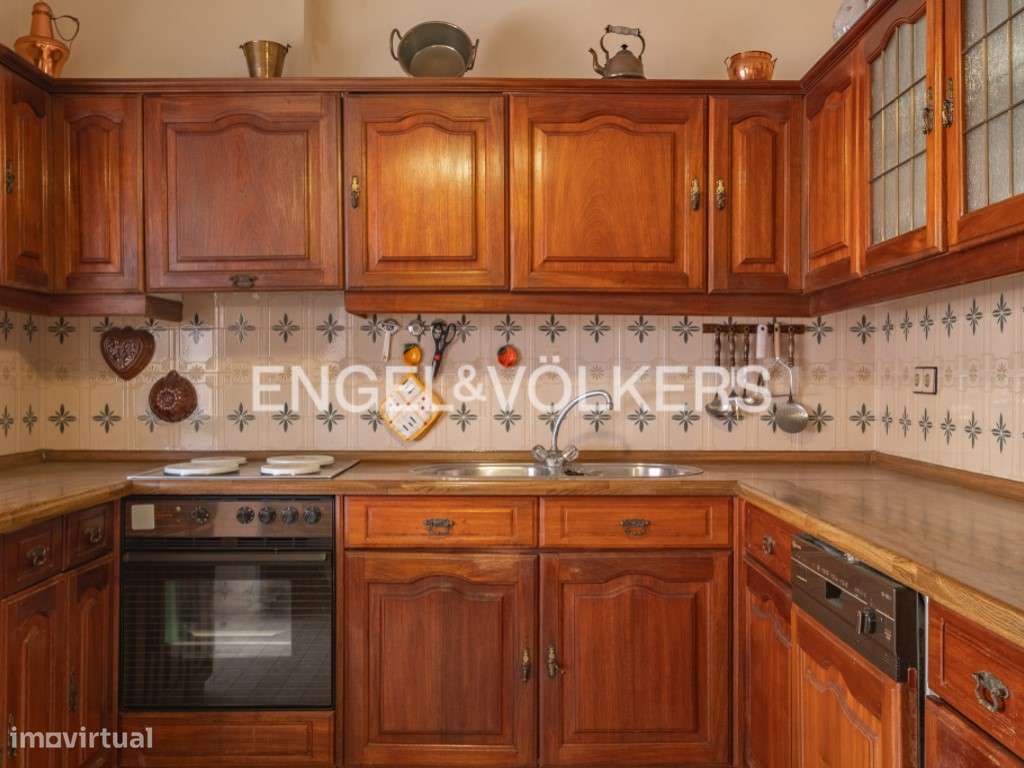 Prédio Misto de 3 Pisos com Jardim e Anexo Habitacional - Santo And...-4
