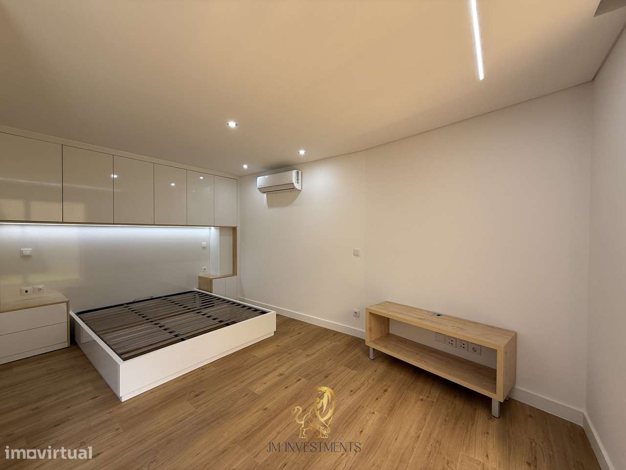 Apartamento Novo T0 com Jardim-8
