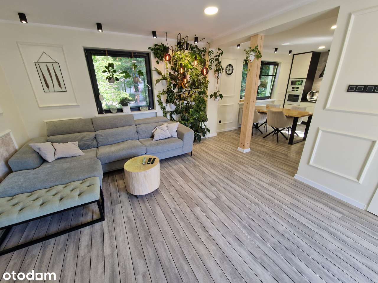 Piękne dwupoziomowe mieszkanie z tarasem i ogrodem-12