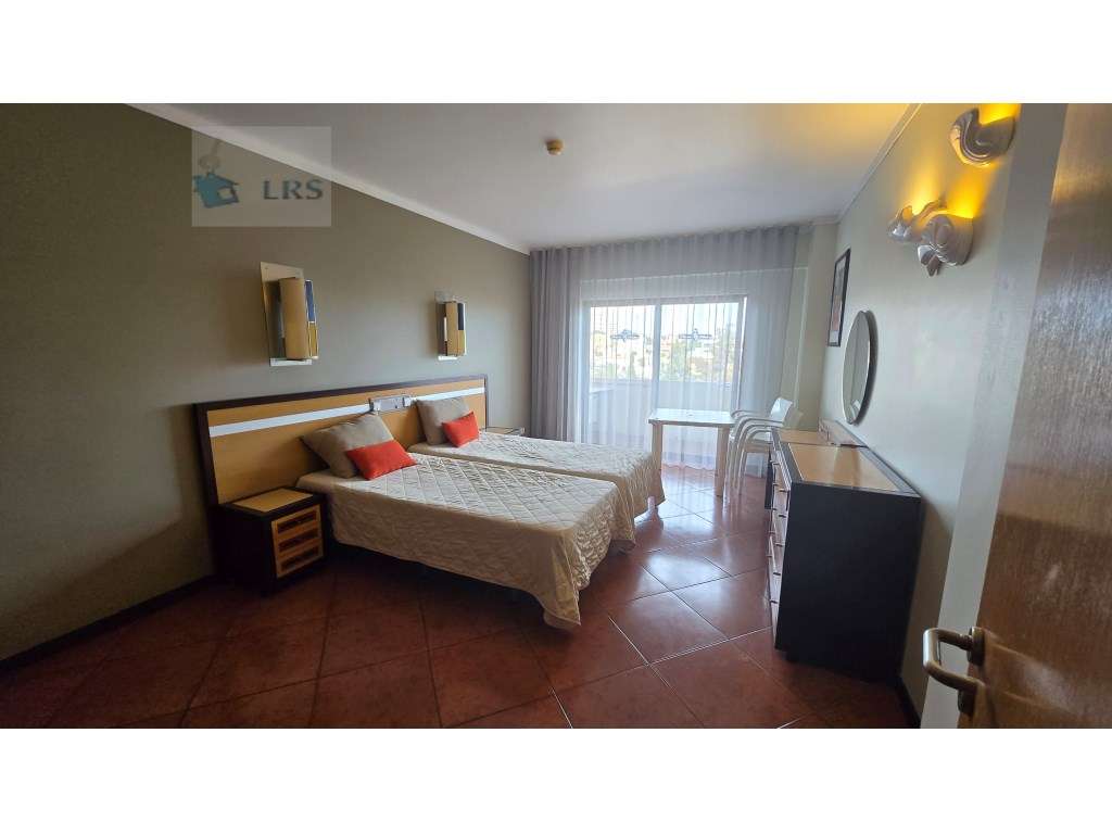 Albufeira central, sinta-se em férias o ano inteiro. apartamento T2...-6