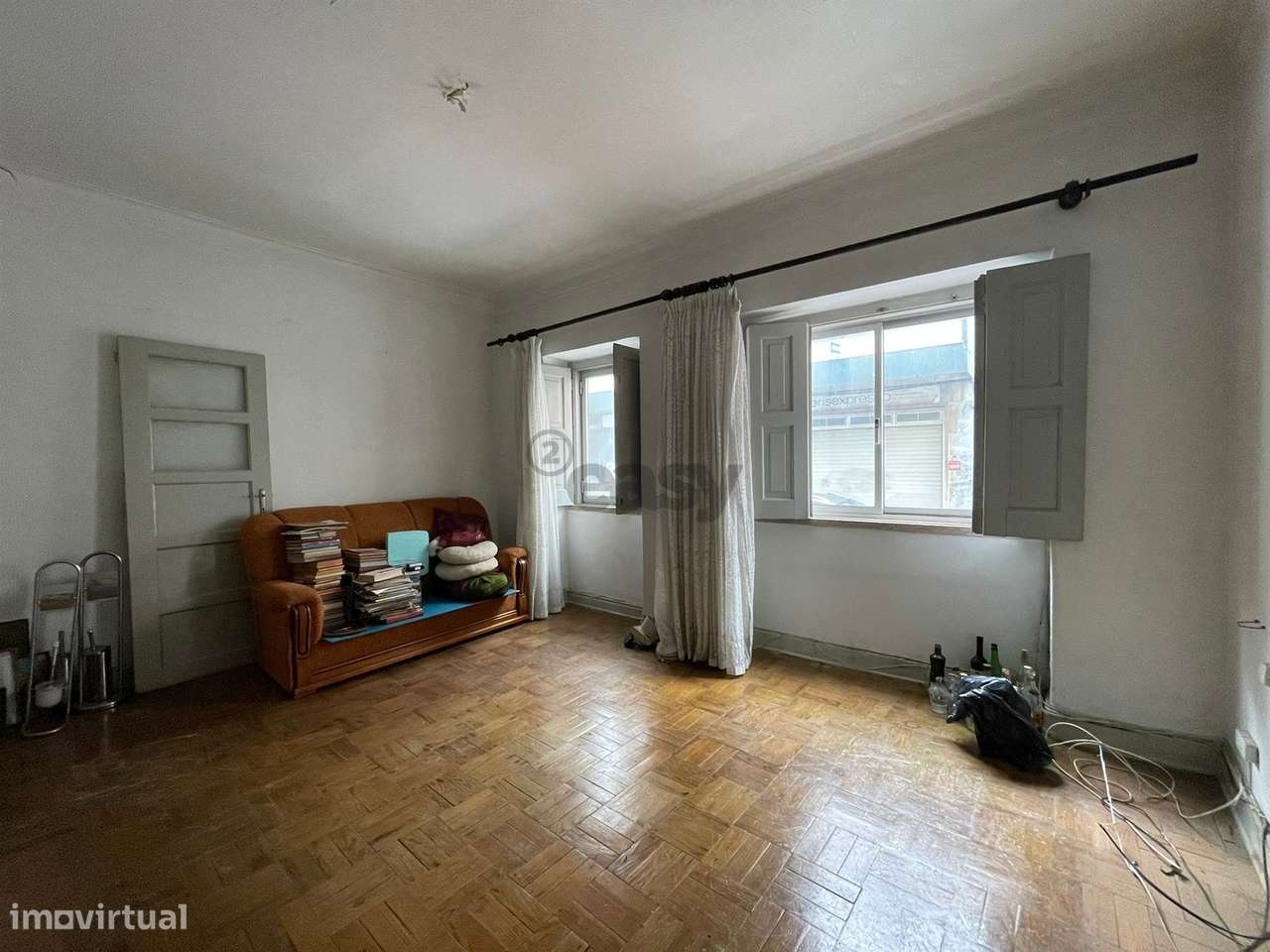 Urgente: T2 na Damaia para remodelação total - Grande imagem: 5/11