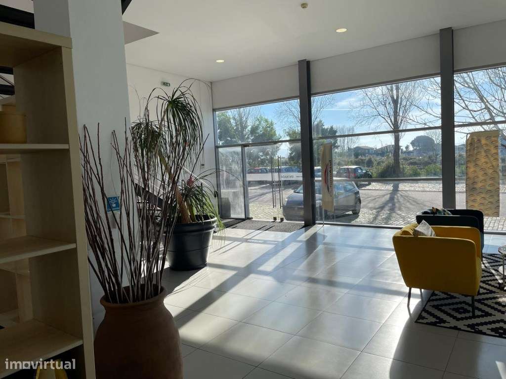 Armazém em Antas - Grande imagem: 5/17