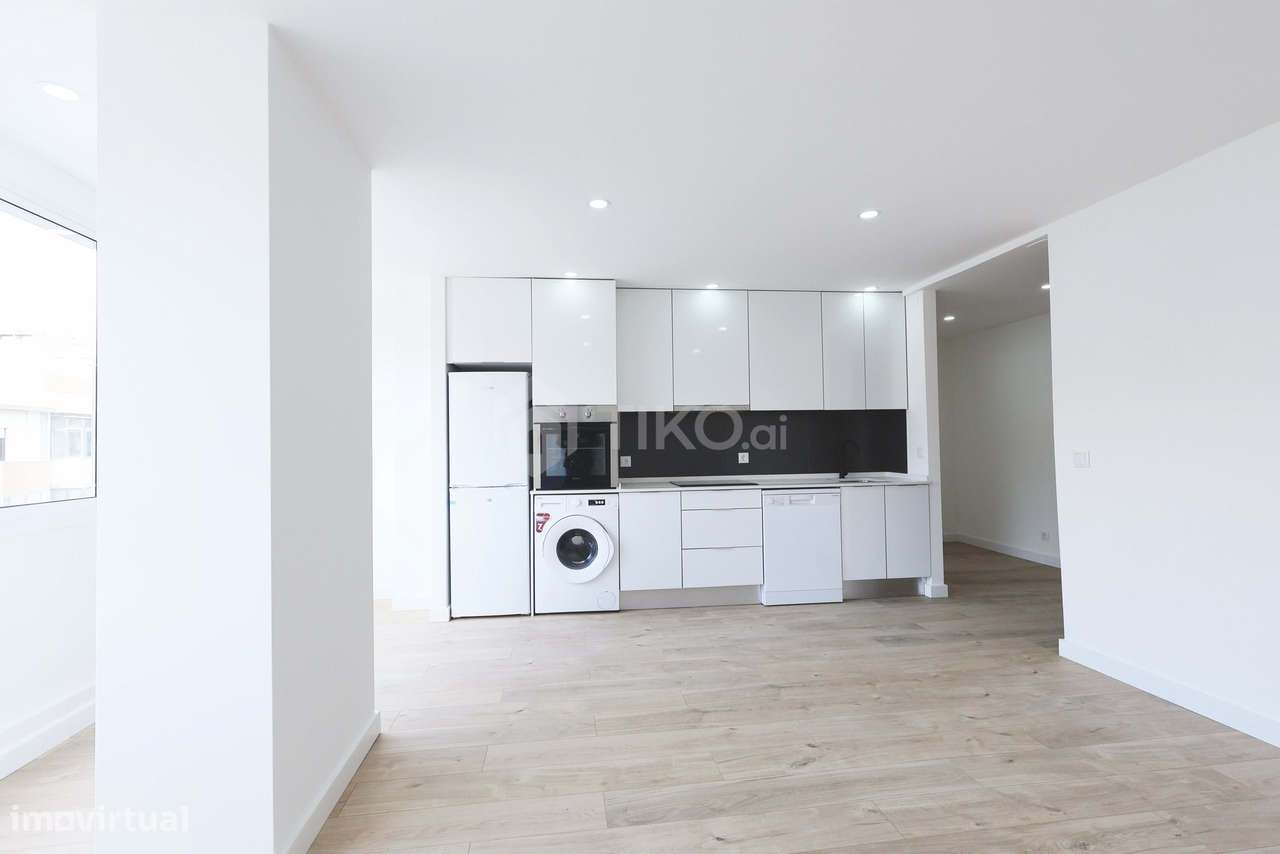 T3 Totalmente remodelado em Alverca – Pronto a habitar | Excelente loc-5