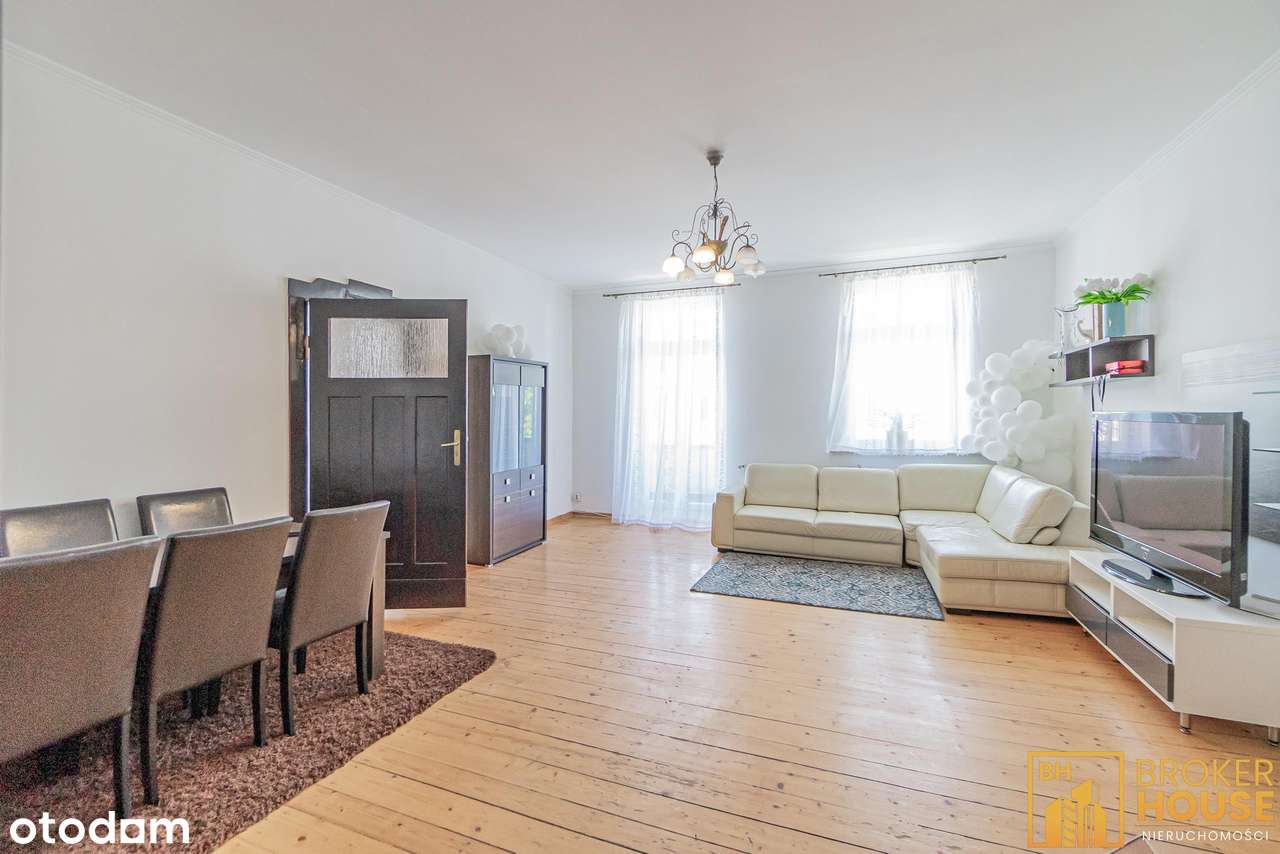 DUŻE MIESZKANIE W KAMIENICY Z BALKONAMI-2