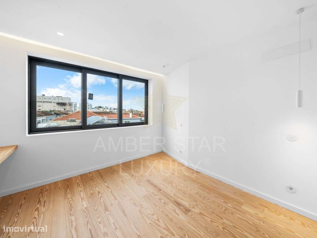 Moradia T4 com Jardim a 10 minutos da Praia-10