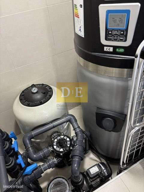 Moradia T4 + Escritório com Piscina-26