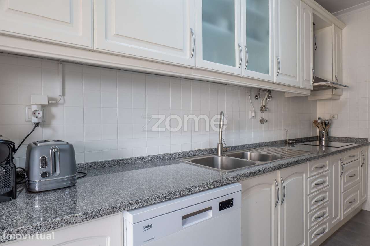 Apartamento T2 remodelado à venda, Venteira-30