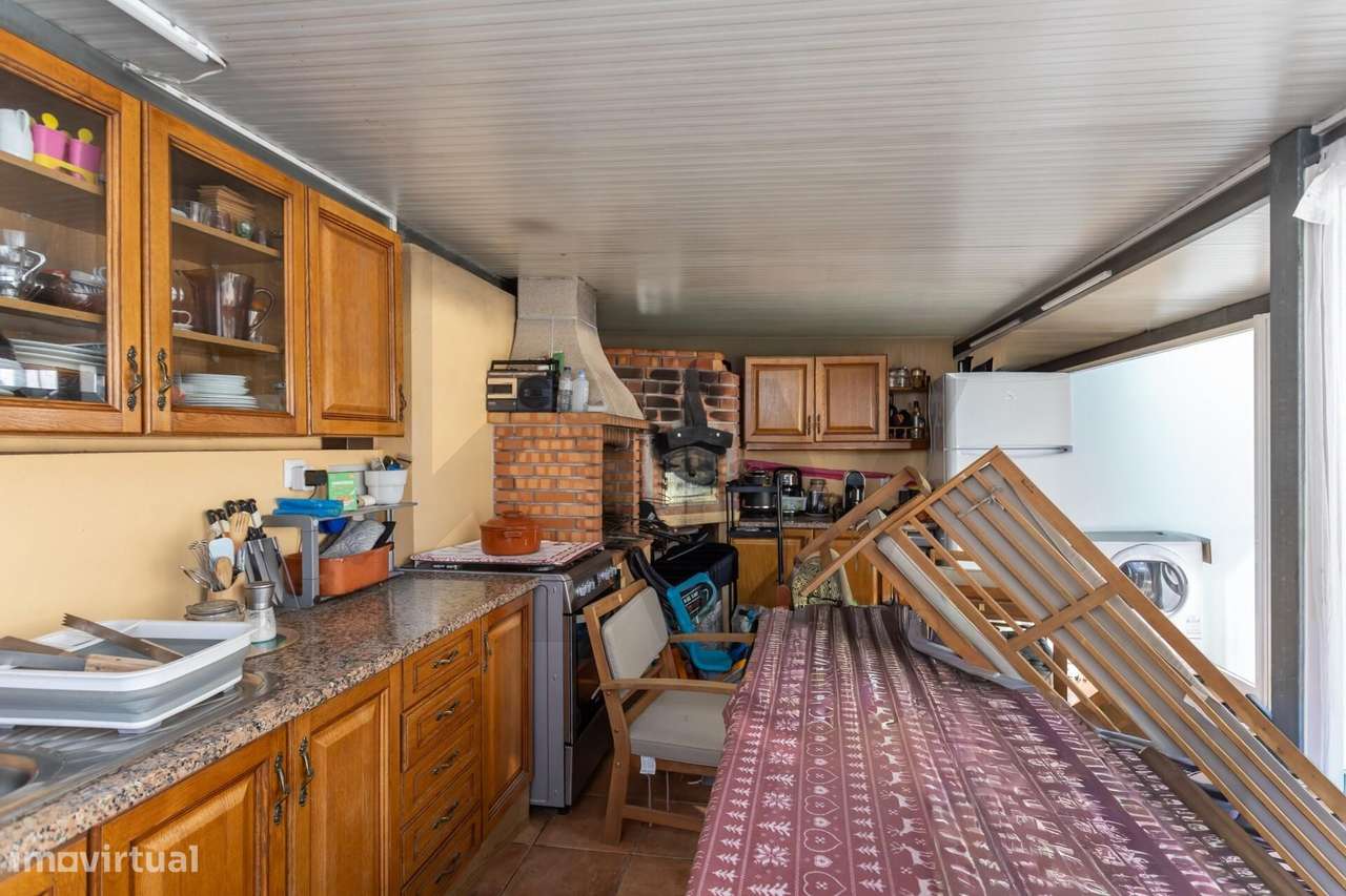 Moradia T4 na Moita – Zona do Palheirão | Excelente Exposição Solar-17