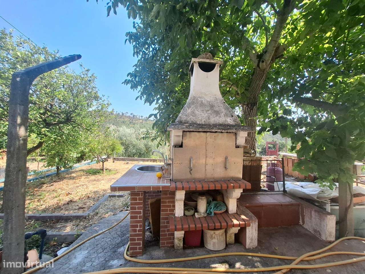 MORADIA T3 COM VISTA PARA A SERRA, TERRENO E CHURRASQUEIRA-18