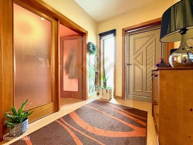 Moradia T4 com espaço exterior em Válega-4