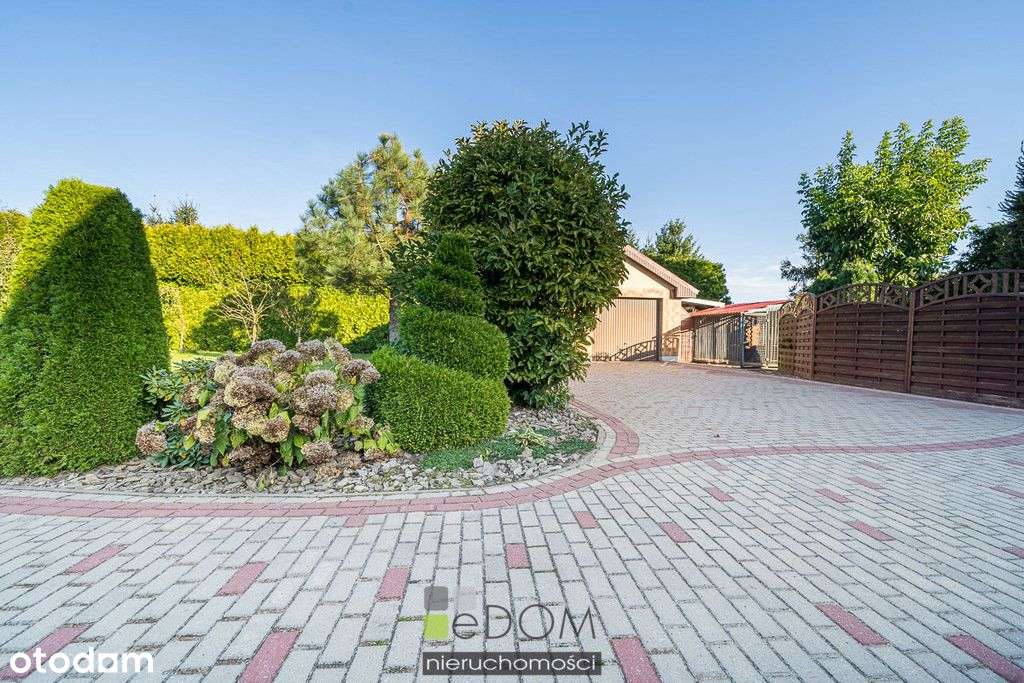 Atrakcyjny dom wolnostojący z dużym garażem - Pełny obrazek: 5/20