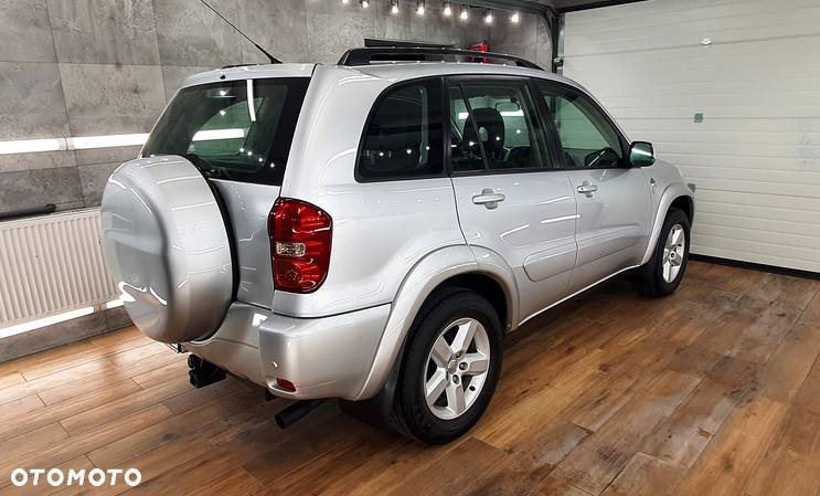 Toyota RAV4 2.0 VVT-i 4x4 - 17