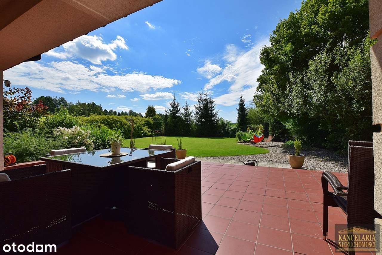 Luksusowa rezydencja z bajecznym ogrodem!-18